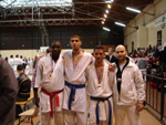 Coupe de France de Karaté Contact 2006 : les juniors/seniors (Moro, Nabil, Fidel) et leur professeur Pascal.